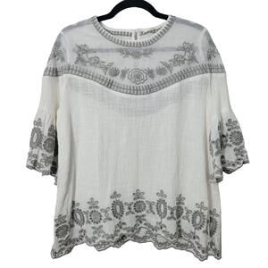 Easel Womens Size M White Grey Eyelet Embroidered Bohemian Boho Blouse Rayon